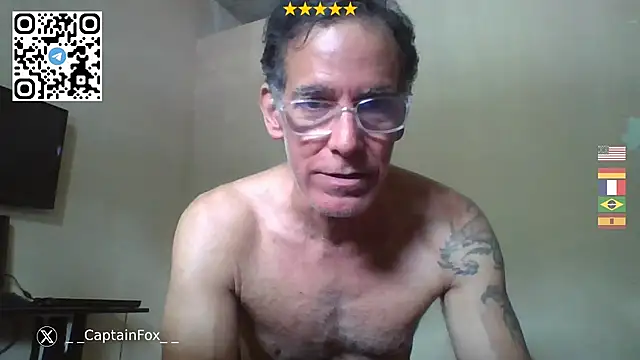 CaptainFox Pertunjukan Webcam