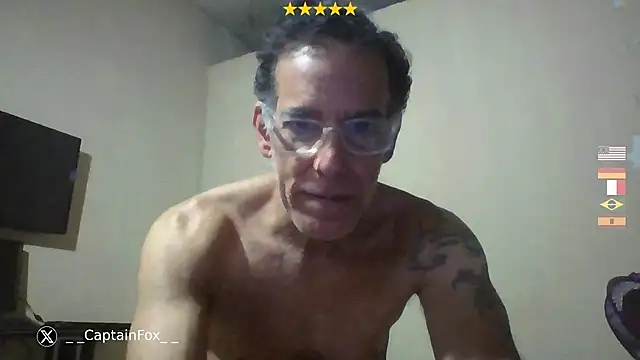 CaptainFox Show in webcam