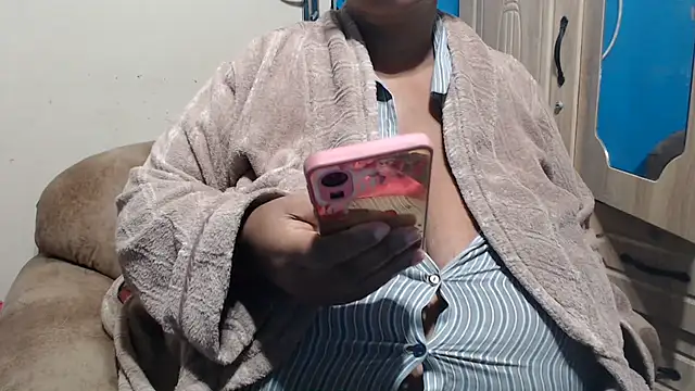 CUTEFIRMMELONSS Webcam-Show