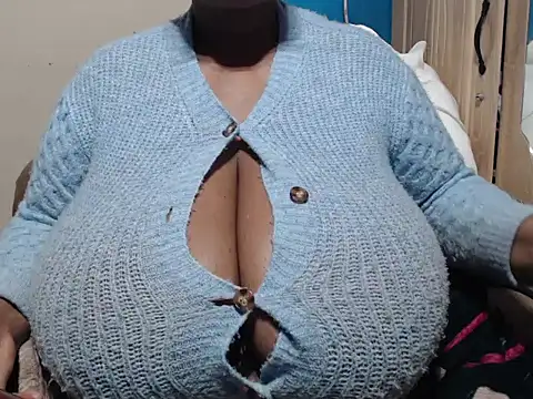 CUTEFIRMMELONSS Live XXX-Chat