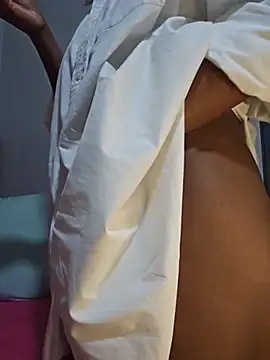 Show modela Shaniko89 na web-kameri