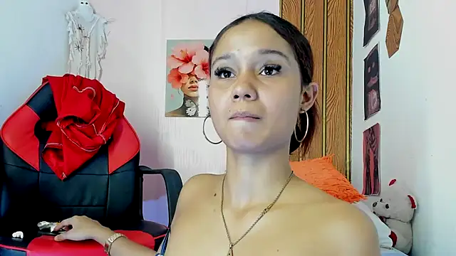 MarianaManzur's Live XXX Chat