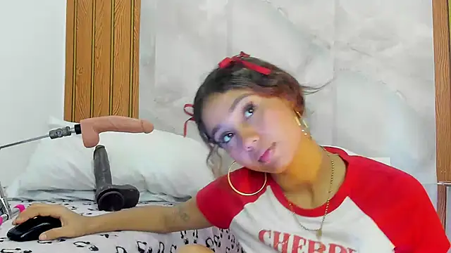 MarianaManzur Chat XXX in diretta