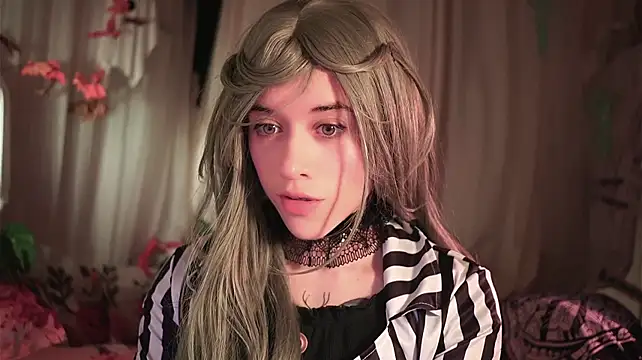 _Avriles_: вебкам-шоу