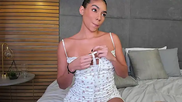 EllaSanz_ Chat XXX live