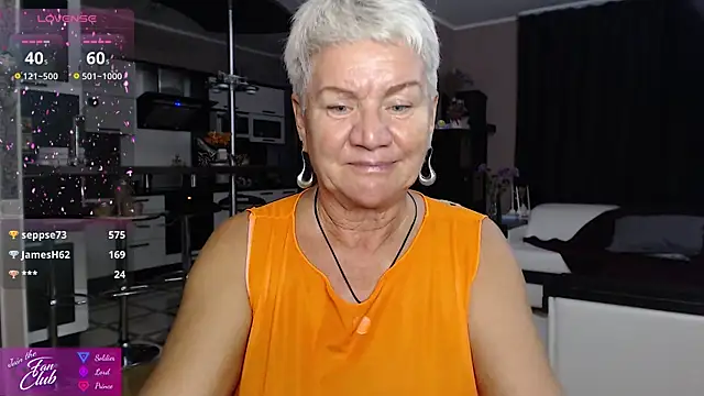 צ'אט XXX בשידור חי של roxana_brooks