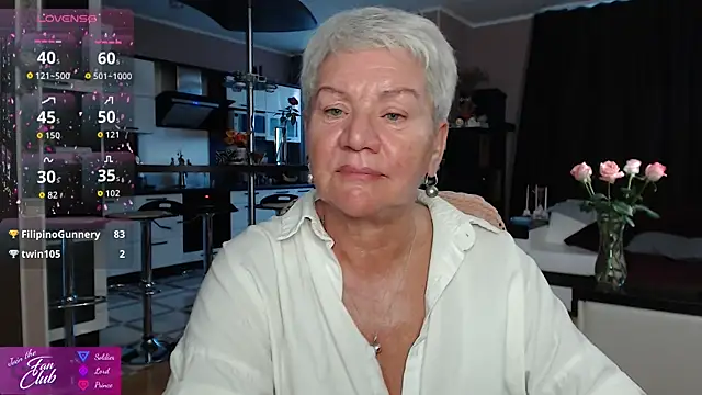Chat +18 de roxana_brooks ao vivo