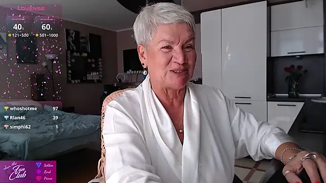 צ'אט XXX בשידור חי של roxana_brooks