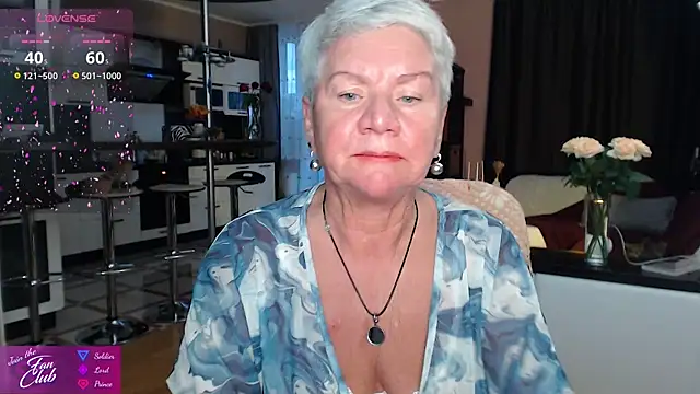 Chat +18 de roxana_brooks ao vivo