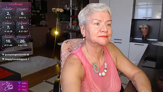 Chatroom XXX en direct de roxana_brooks