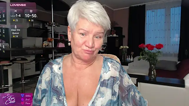 Chatroom XXX en direct de roxana_brooks