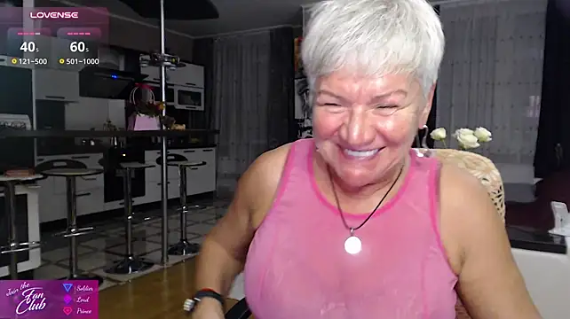 roxana_brooks: απευθείας συνομιλία ΧΧΧ