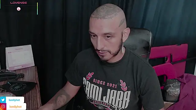Webkamerová show KenllyH