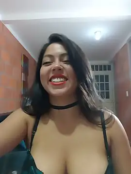 Czat XXX na żywo – leah_passion