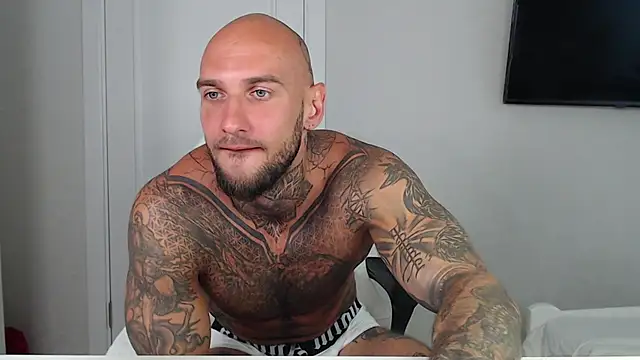 Pokazy przed kamerką – maxi_foxxx