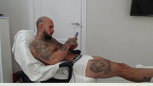 maxi_foxxx Adlı Modelin Web Kamerası Şovu