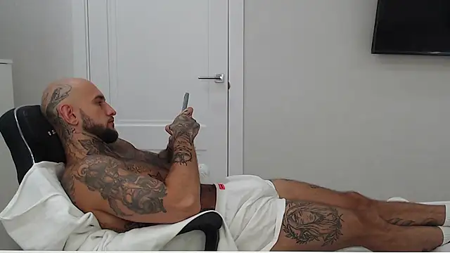 הופעת וובקאם של maxi_foxxx