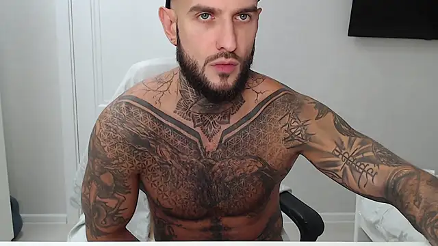 maxi_foxxx: διαδικτυακό σόου στην κάμερα