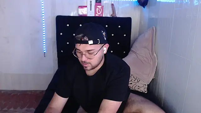Jeilou webkamerás műsora