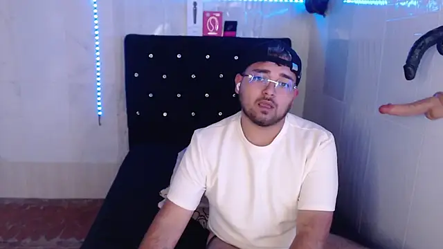 Jeilou's Webcam Show