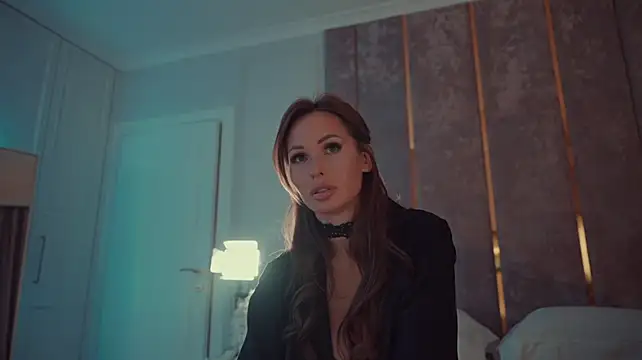 MilaDYstarlight élő XXX-chatje