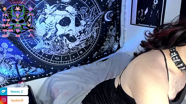 Lexxxxx_ – webcam-show