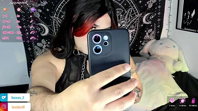 Lexxxxx_ Webcam-Show