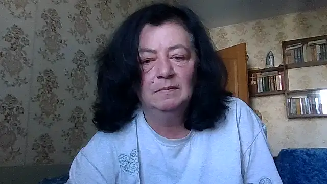 GypsiQueen2 – Naživo XXX chat