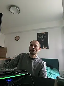 Hadrian2's Live XXX Chat