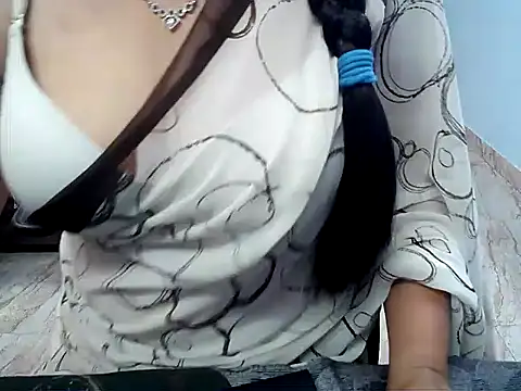 Nagma_housewife's Live Chat Room