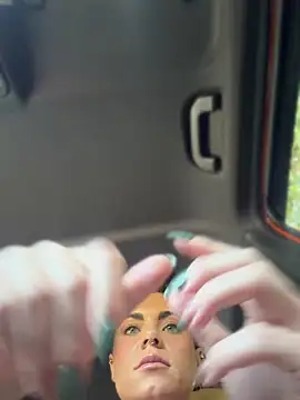 LukeLouHarvey Pertunjukan Webcam