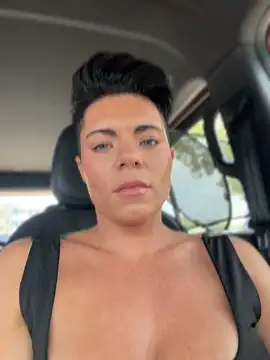 הופעת וובקאם של LukeLouHarvey