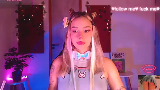 Pokazy przed kamerką – sakura_beauty