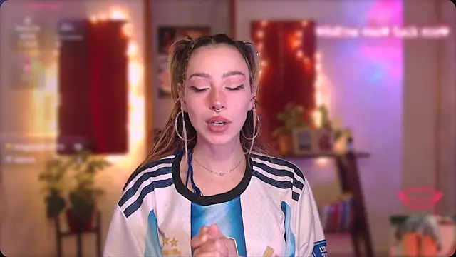 צ'אט XXX בשידור חי של sakura_beauty