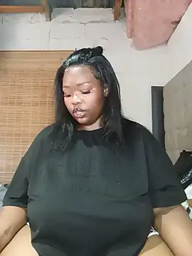 AaliyahBlackXO Show in webcam