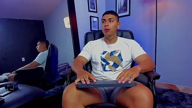 ronnie_crafored Show Webcam
