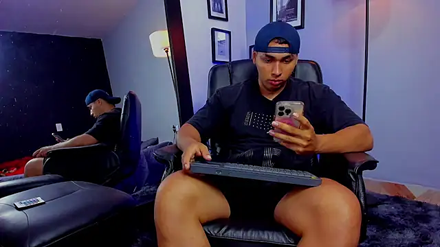 ronnie_crafored Шоу с уебкамера