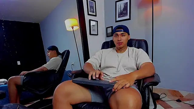 Show modela ronnie_crafored na web-kameri