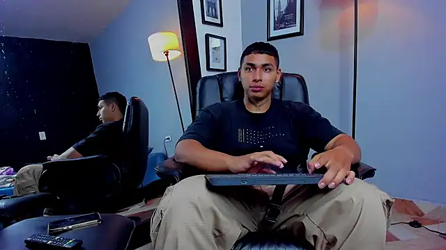 ronnie_crafored Show Webcam
