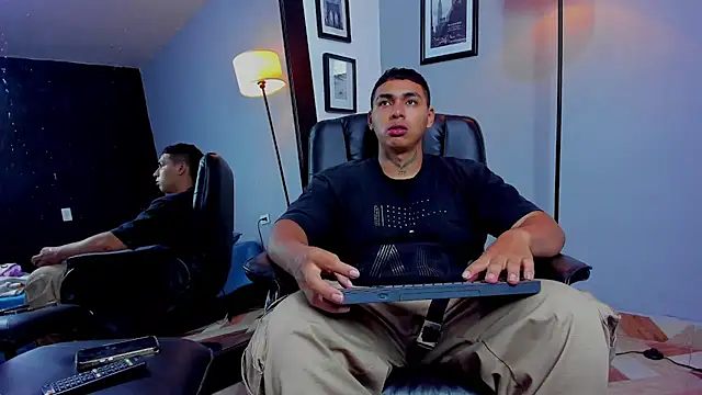 ronnie_crafored Show Webcam