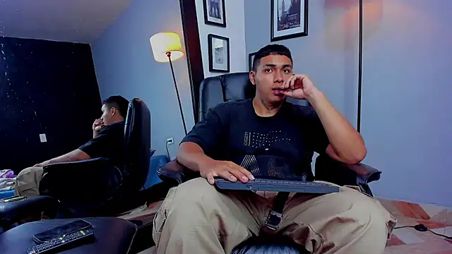 ronnie_crafored Show Webcam