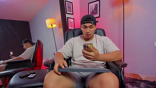 ronnie_crafored Шоу с уебкамера
