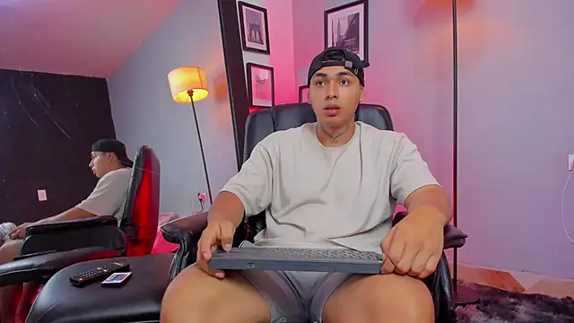 ronnie_crafored Adlı Modelin Web Kamerası Şovu