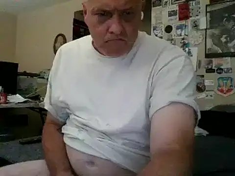 Gerbil8823 Show in webcam