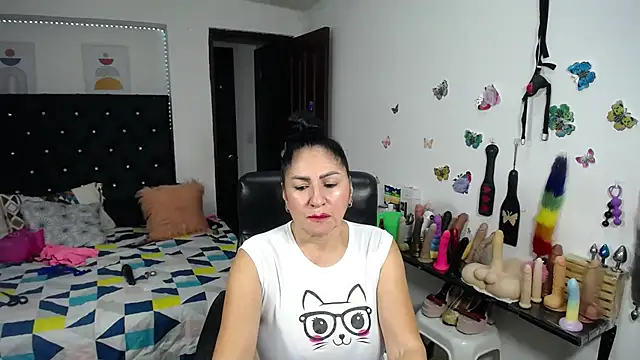 mature_bigboobs10's Webcam Show