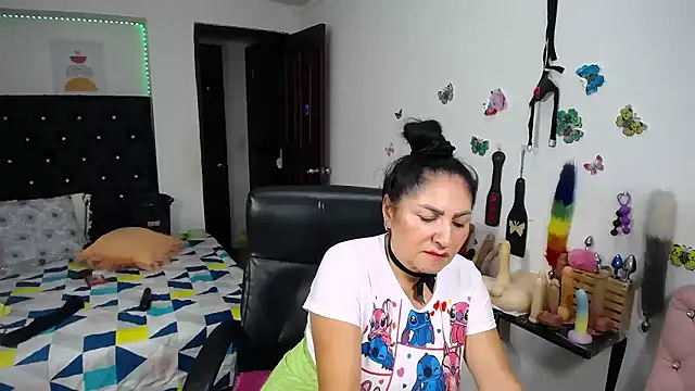 mature_bigboobs10's Webcam Show