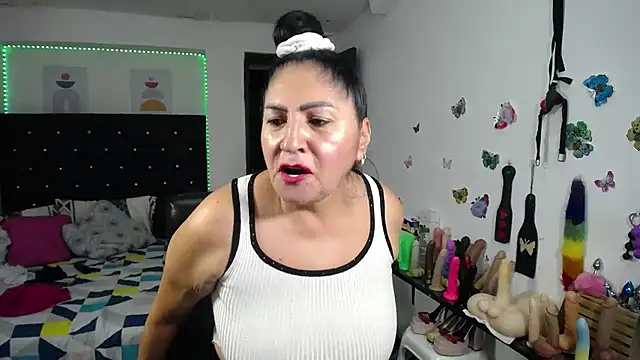แชท XXX สดของ mature_bigboobs10