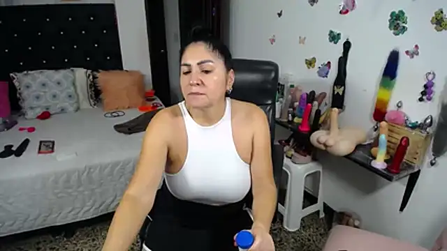 XXX chat uživo modela mature_bigboobs10