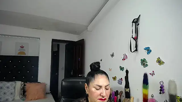 Chat +18 de mature_bigboobs10 ao vivo