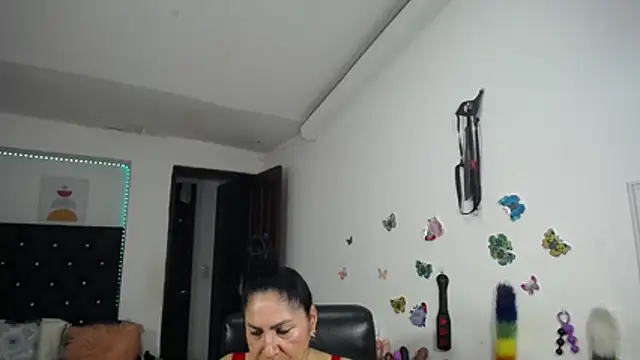 แชท XXX สดของ mature_bigboobs10